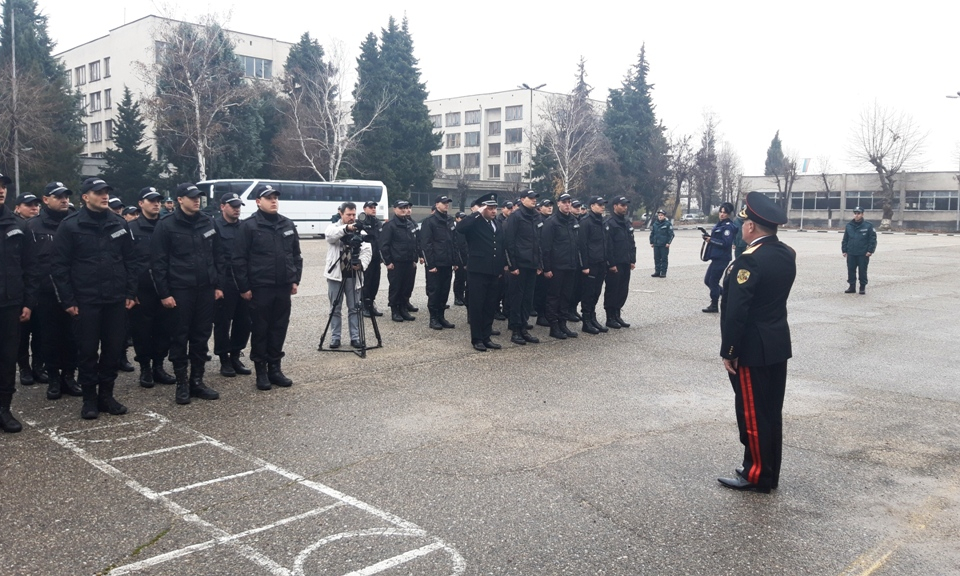 35 стажанти от структурите на Дирекция „Жандармерия“ в страната положиха клетва за спазване на Етичния кодекс за поведение на държавните служители в МВР....