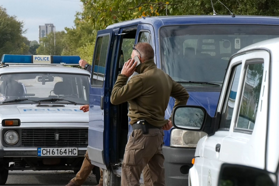 Поредна специализирана операция по противодействие на неправомерна сеч, съхранение и транспорт на дърва за огрев.

Акцията се проведе в петък в село...