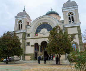 Беседа с младежи и излъчване на Света литургия по повод Деня на православната християнска младеж и семейство в Ямбол   