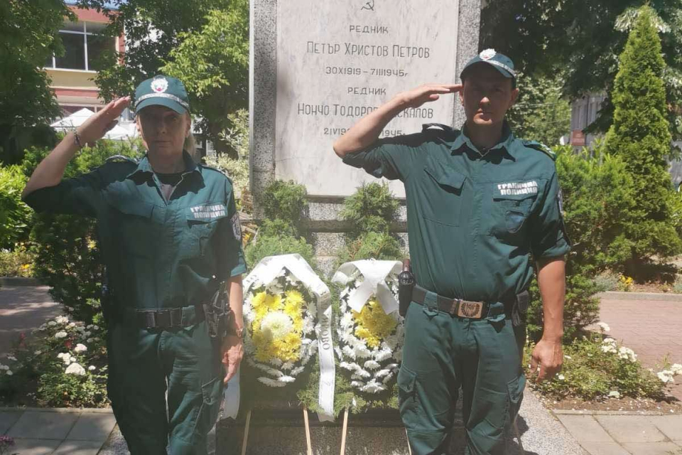 „Духът на Христо Ботев с делата и поезията си, се превърна в символ на възвишена любов, изгаряща омраза, сила, родолюбие и отдаденост на майка България....