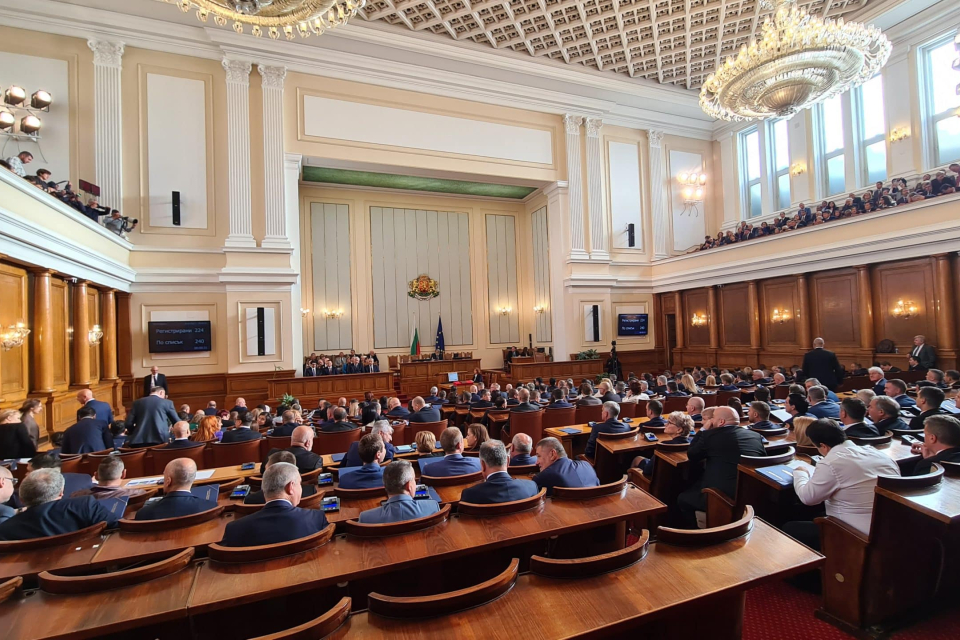 Парламентът прие на първо четене законопроекта на Министерския съвет за промени в Наказателно-процесуалния кодекс (НПК), които предвиждат създаване на...