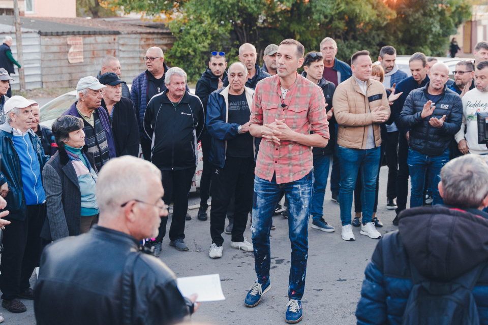 Повече улично осветление в сравнение с другите райони на града, разширяване обхвата на видеонаблюдението и по-сериозни ангажименти за органите на реда....