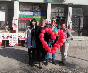 Емоционално посрещане на Георги Георгиев в село Козарево