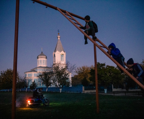 Фотографка показва Бесарабия в Тенево