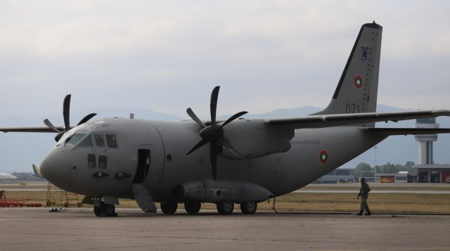 Два военно-транспортни самолета С-27J „Спартан“ с екипажи от състава на Военновъздушните сили, излетяха в 8 часа тази сутрин, за да превозят хуманитарна...