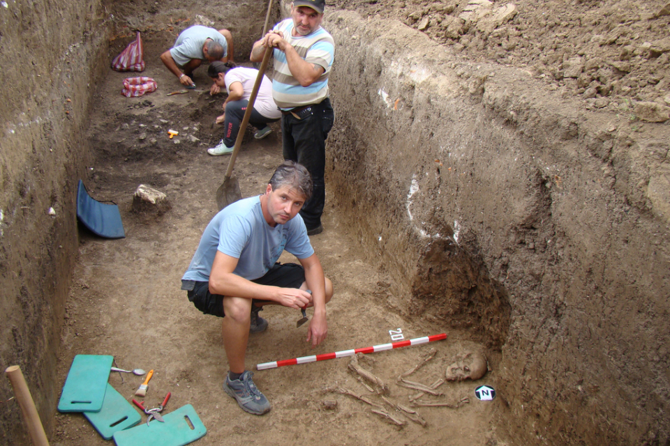 Днес от 18.00 ч. в Историческия музей ще бъдат представени резултатите от проведените теренни археологически проучвания на праисторически обекти през...