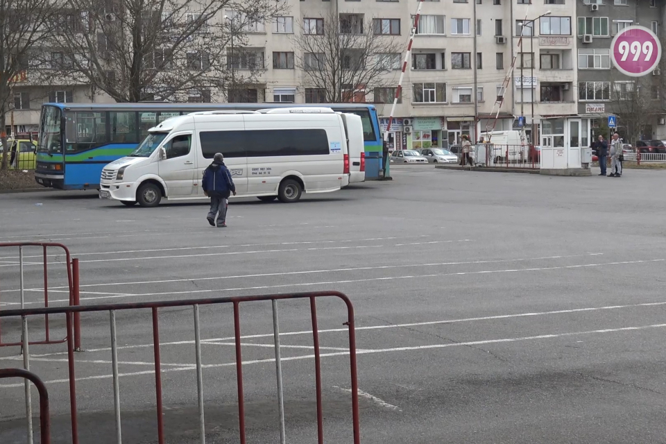 В началото на тази седмица стана ясно, че жителите на община Тунджа за застрашени да останат без обществен транспорт. Преговорите между превозвачите и...