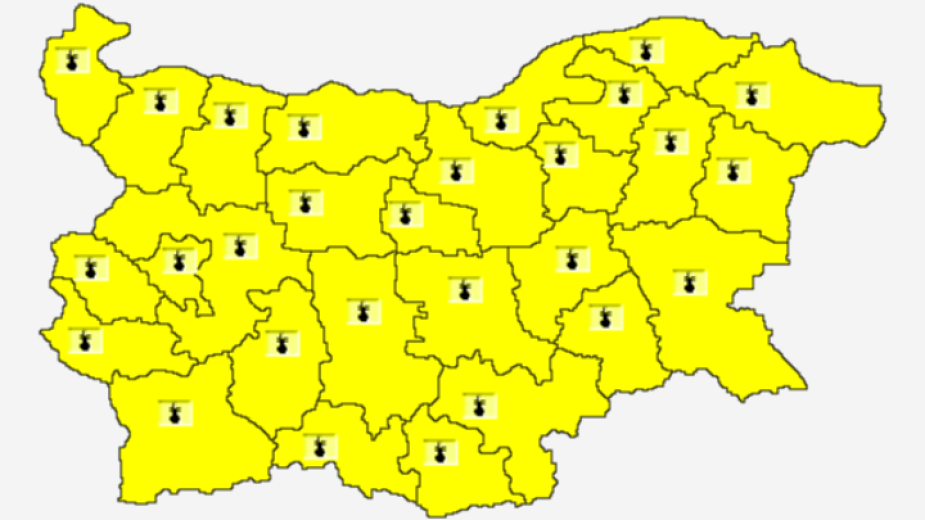 За 17 юли Националният институт по метеорология и хидрология издаде предупреждение от първа степен (жълт код) за горещо време в цялата страна. Максималните...
