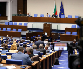 Парламентът се събира, за да обсъди промени в Закона за здравето, в закона за местното самоуправление и законопроект за чуждестранните агенти