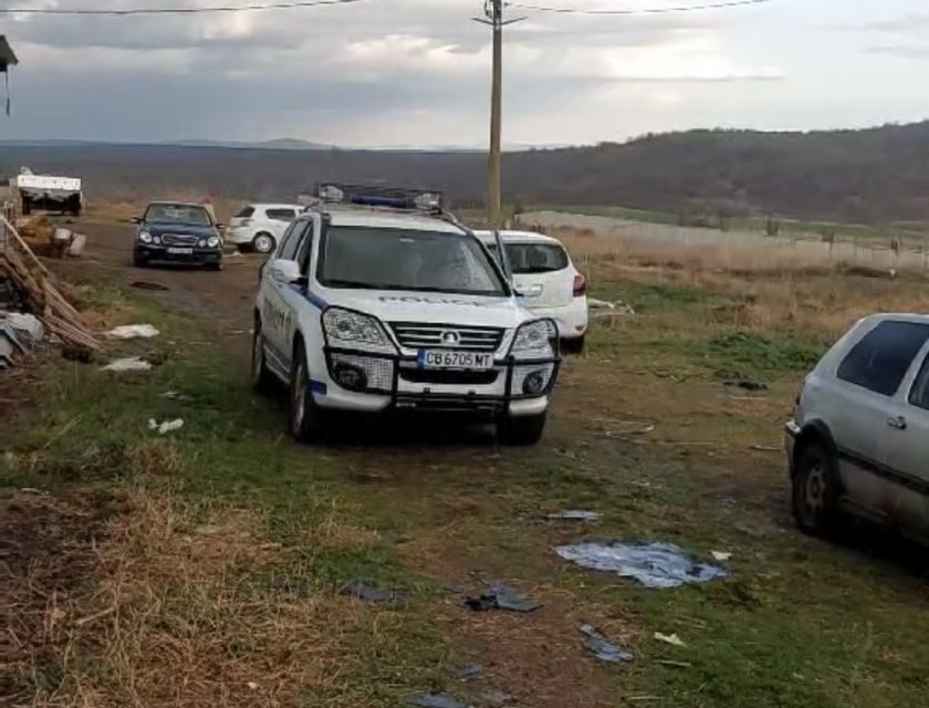 Полицията неутрализира депо за събиране и подпомагане на нелегални мигранти.
По време на специализираната акция в постройка към действащо животновъдно...