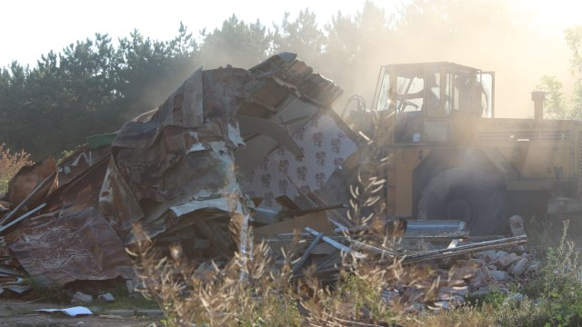 Загора. Общо 36 сгради предстои да бъдат премахнати. Акцията на Община Стара Загора ще продължи в следващите три дни и се провежда под засилено полицейско...