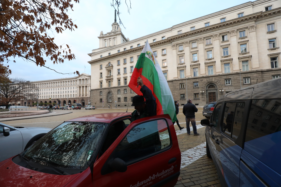 Затруднения с транспорта в София се очакват на 28 март, четвъртък. Тогава националният синдикат "Защита" ще проведе протест с автошествие. 
Протестът...