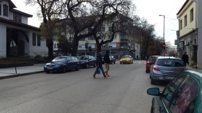 Пътна полиция започва операция в цялата страна срещу неправилно пресичащи хора. Акцията ще продължи до 30 януари.
От Пътна полиция обясниха, че при операцията...