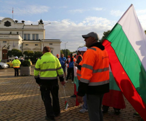 Пътните строители започват безсрочна стачка