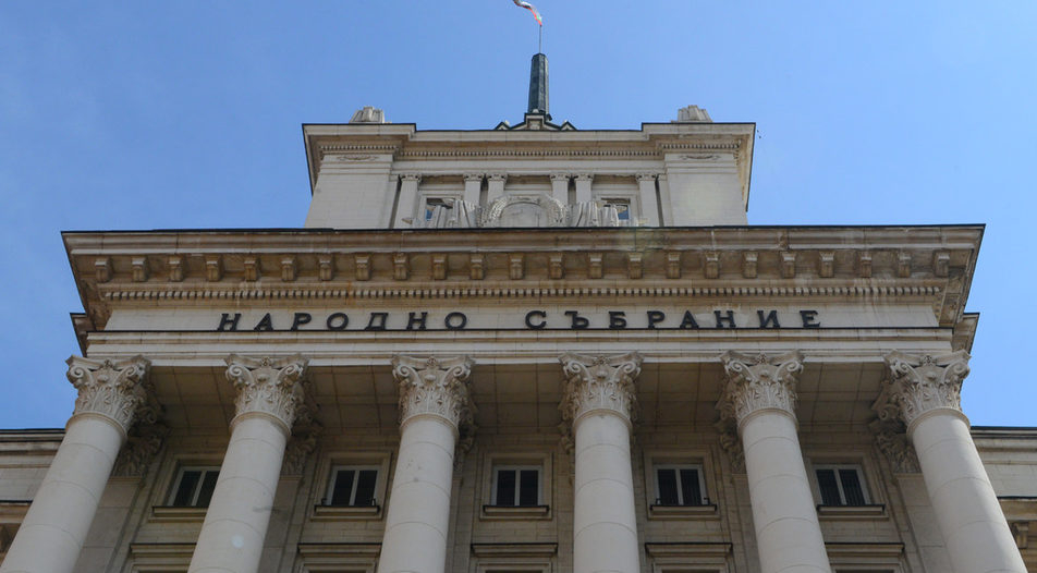 Промените в Закона за здравето, предложени от управляващата партия, влизат в пленарната зала на Народното събрание на първо четене. Поправките на управляващите...