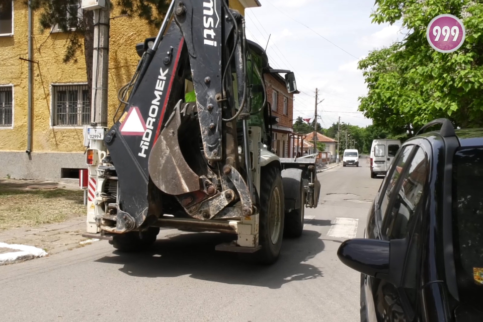 Водната криза в тунджанското село Бояджик предстои да бъде решена. За целта от община Тунджа са готови с проект за основен ремонт на водоема за селото,...