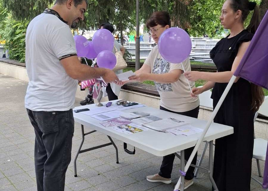 С различни инициативи двата най-големи синдиката у нас – Конфедерацията на труда (КТ) „Подкрепа“ и Конфедерацията на независимите синдикати в България...