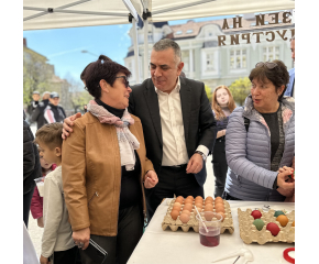 В Сливен: Боядисахме великденските яйца!