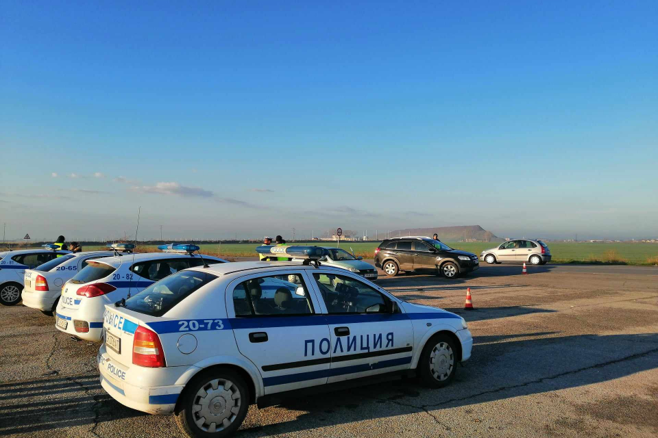 Установени водачи на моторни превозни средства, употребили алкохол и наркотици, са установени в хода денонощна специализирана операция по пътна безопасност...