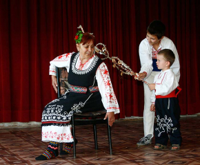 Сурвакането и сурвакницата имат магическа сила