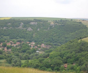 Свлачища заплашват да откъснат село Табачка от света