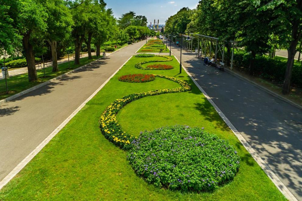 Съдържанието на съмнителната торбичка, предадена около 10.30 ч. днес от бдителна гражданка на служител от бургаската жандармерия, охраняващ зоната около...