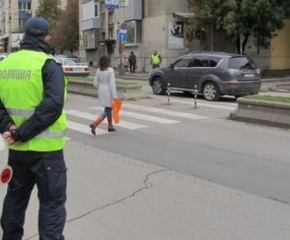 Велосипедисти, каруцари и пешеходци с глоби след акция "Зима"