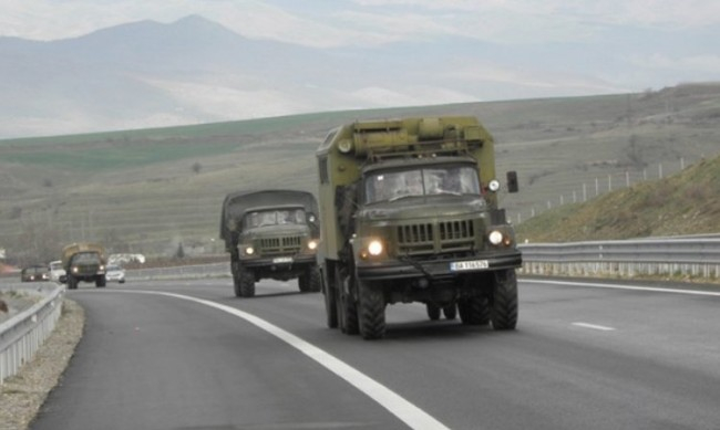 Военна техника ще се движи днес от Гърция към учебен полигон „Ново село“. Автоколоната е заради участието на формирование от Сухопътните войски на Съединените...