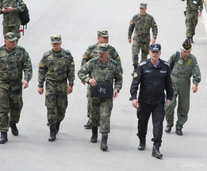 Временен лагер край Кабиле на Многонационалната бойна група на НАТО