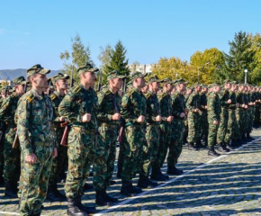 Връчват първите офицерски пагони на 142-випуск от НВУ "Васил Левски"