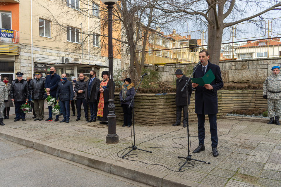 С тържествена церемония, съобразена с противоепидемичните мерки, Община Ямбол почете 143-та годишнина от Освобождението на града от османско робство.
Тя...