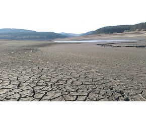 Заради кризата перничани организират молебен за вода